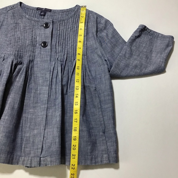 GAP Chambray Blue Cotton Pleated Woman’s Top - Picture 11 of 13
